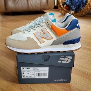 Men's New Balance 574 size 9 WIDE